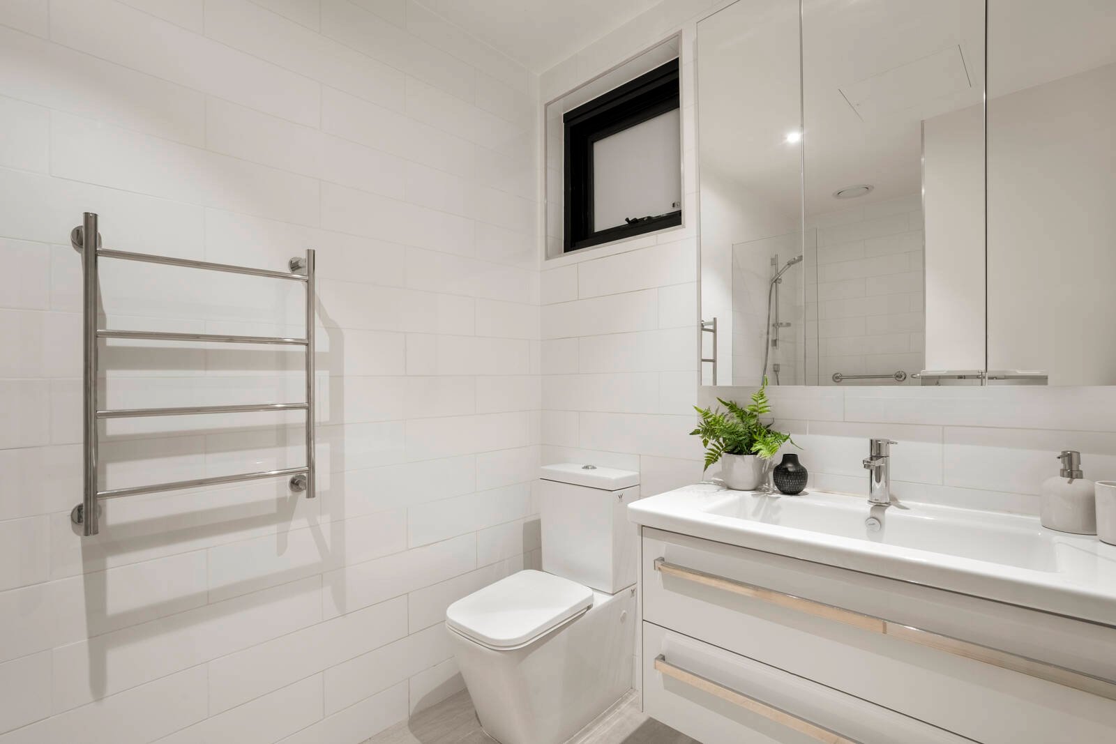 Property Gallery Thumbnail 8