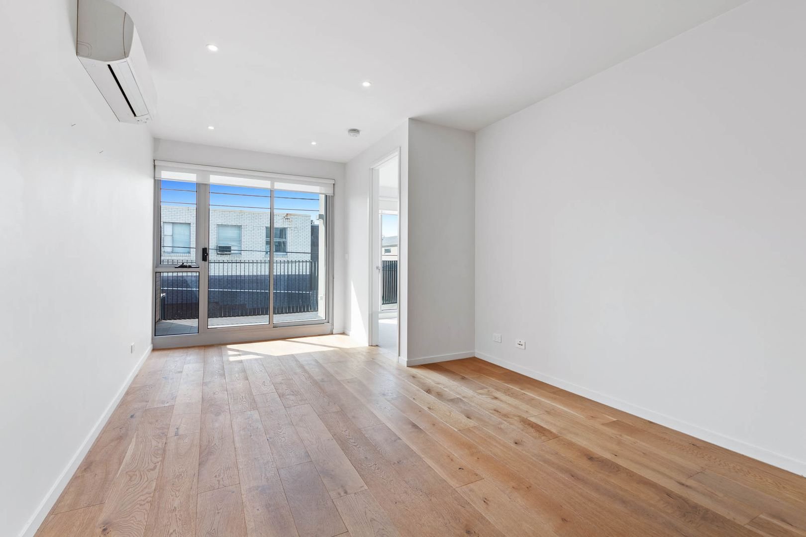 Property Gallery Thumbnail 2