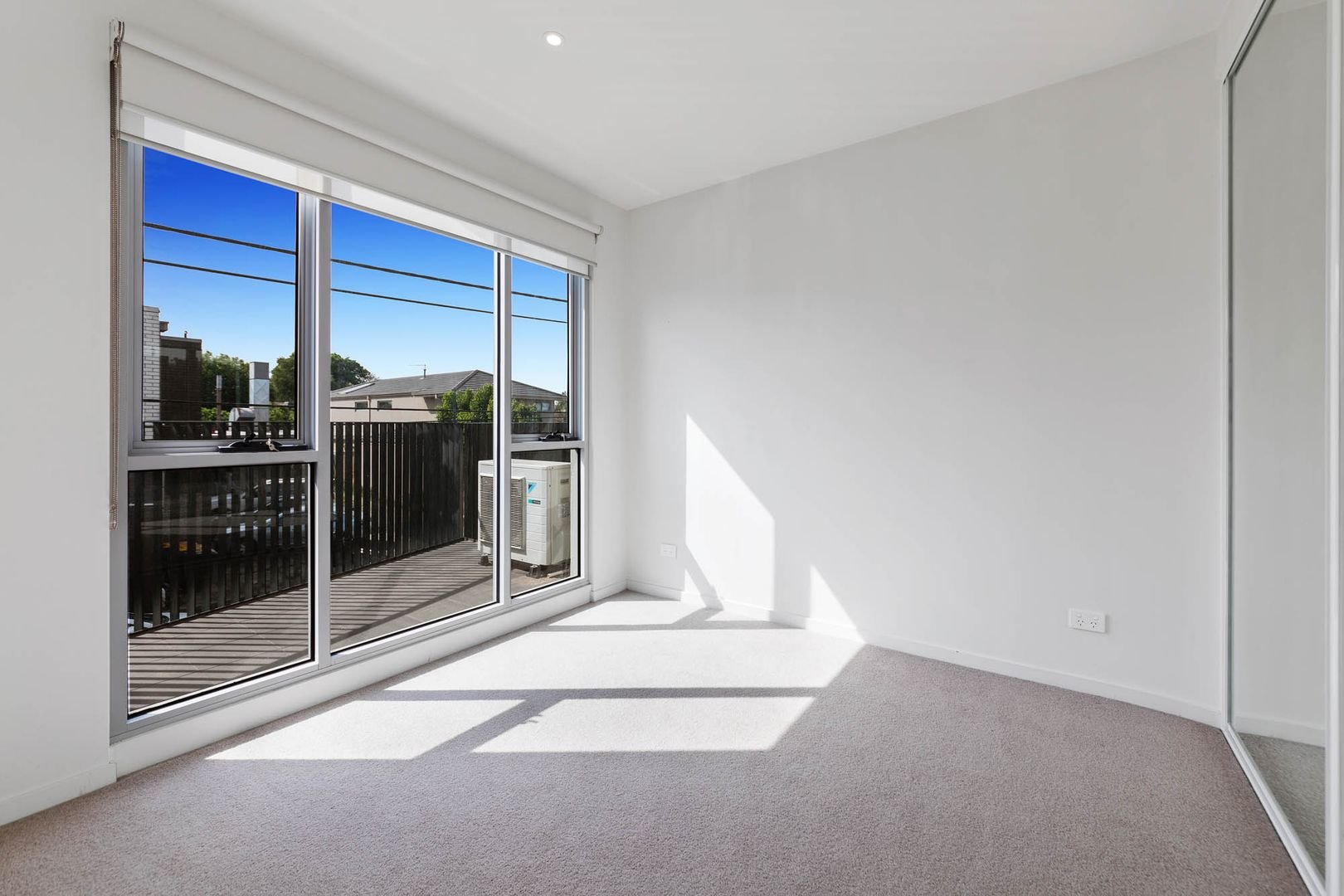 Property Gallery Thumbnail 5