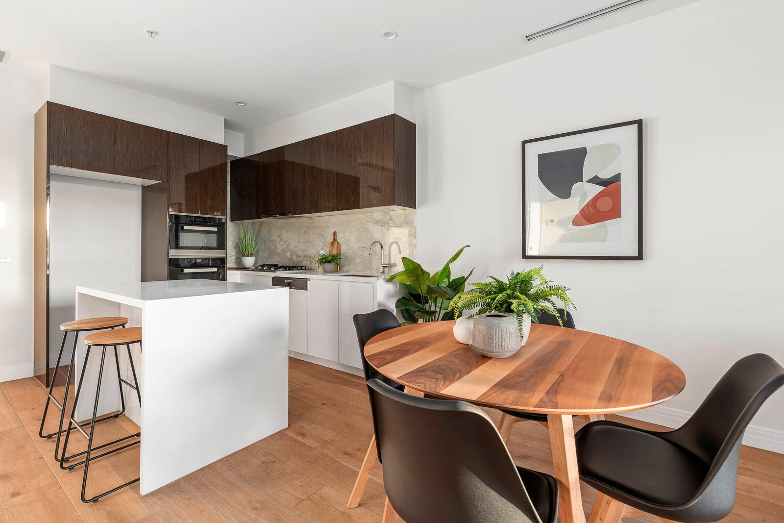 Property Gallery Thumbnail 3