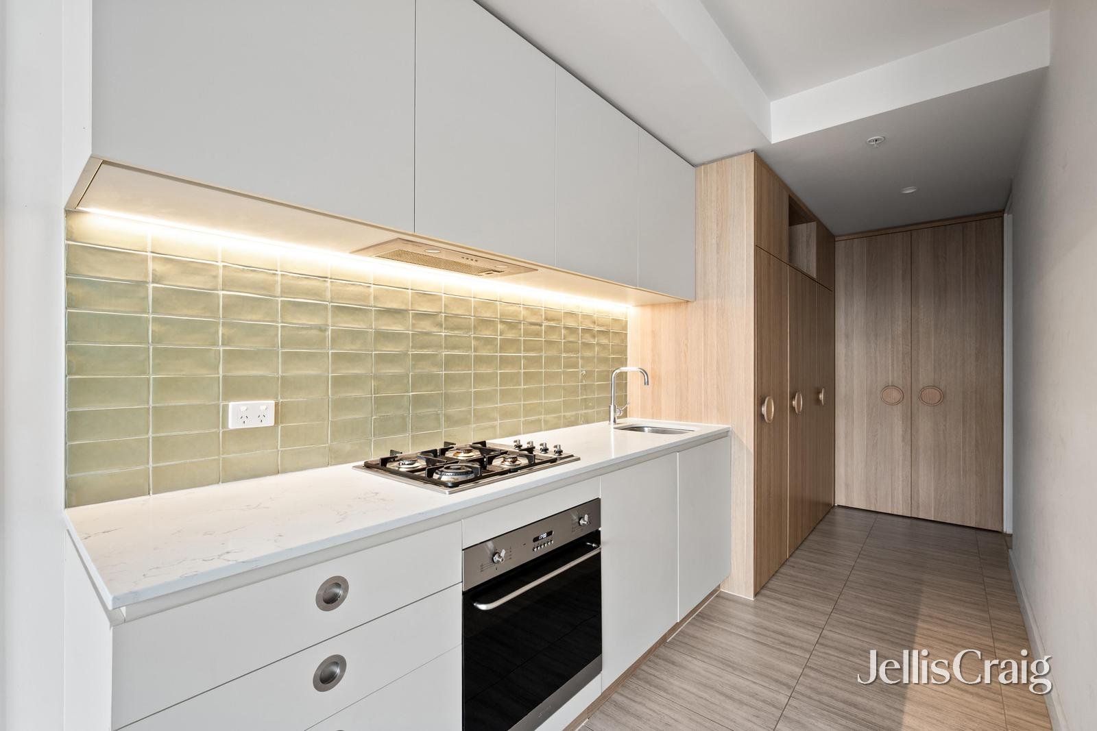 112/47 Nelson Place, Williamstown image 4