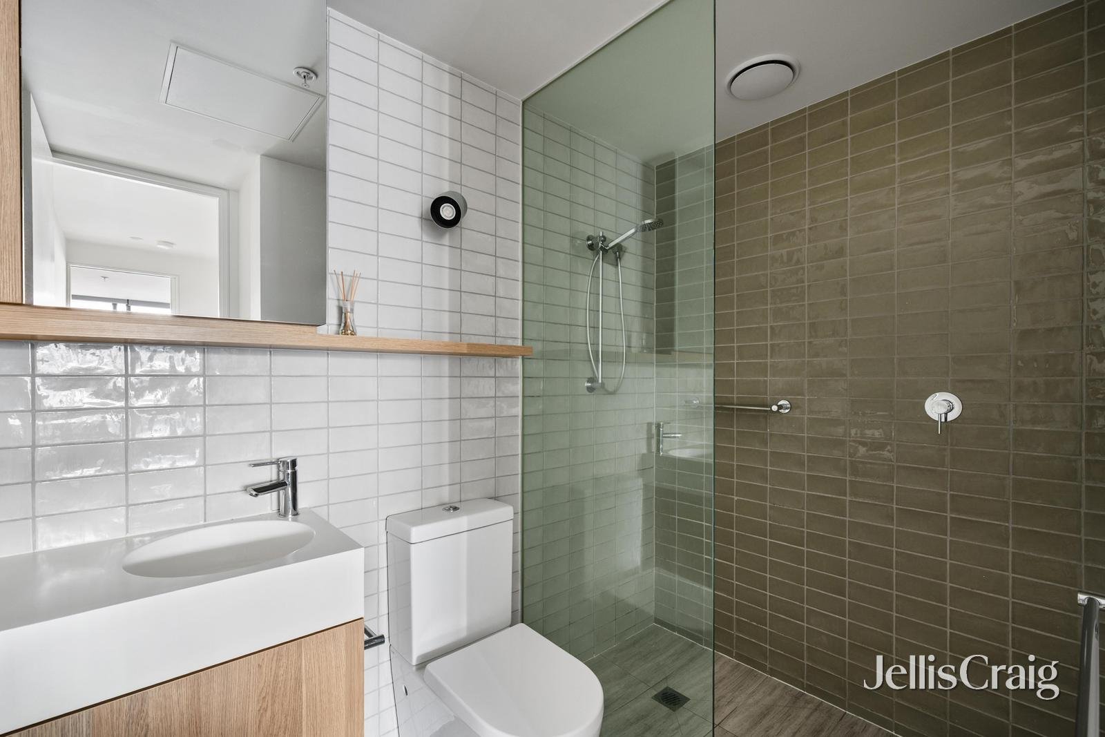 112/47 Nelson Place, Williamstown image 7