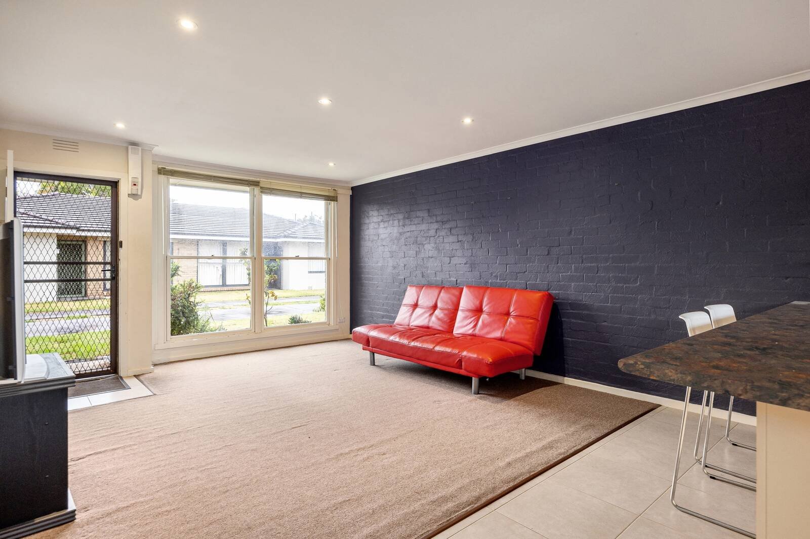 Property Gallery Thumbnail 9