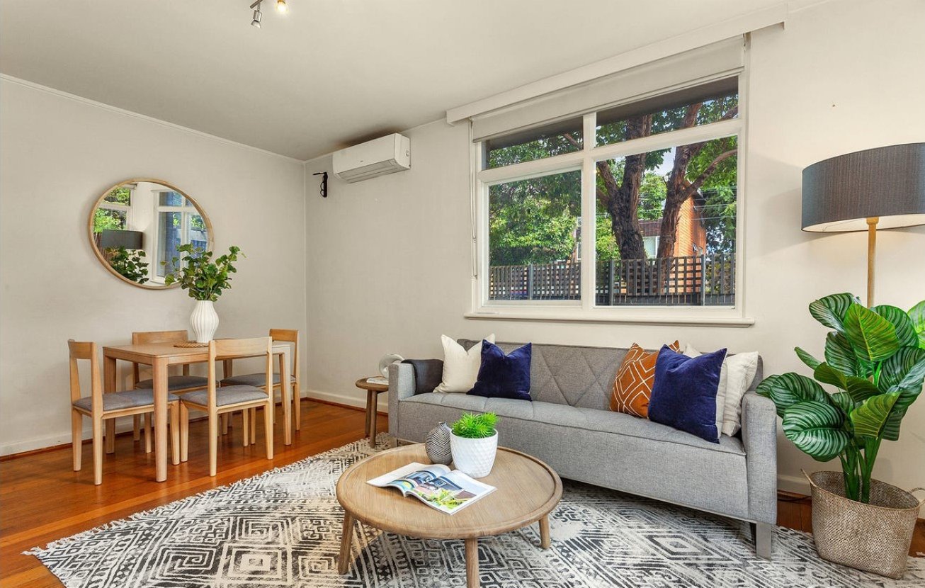 1/125 Glen Huntly Road, Elwood image 4