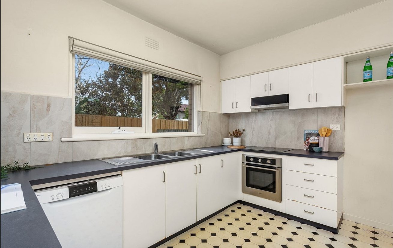 1/125 Glen Huntly Road, Elwood image 5