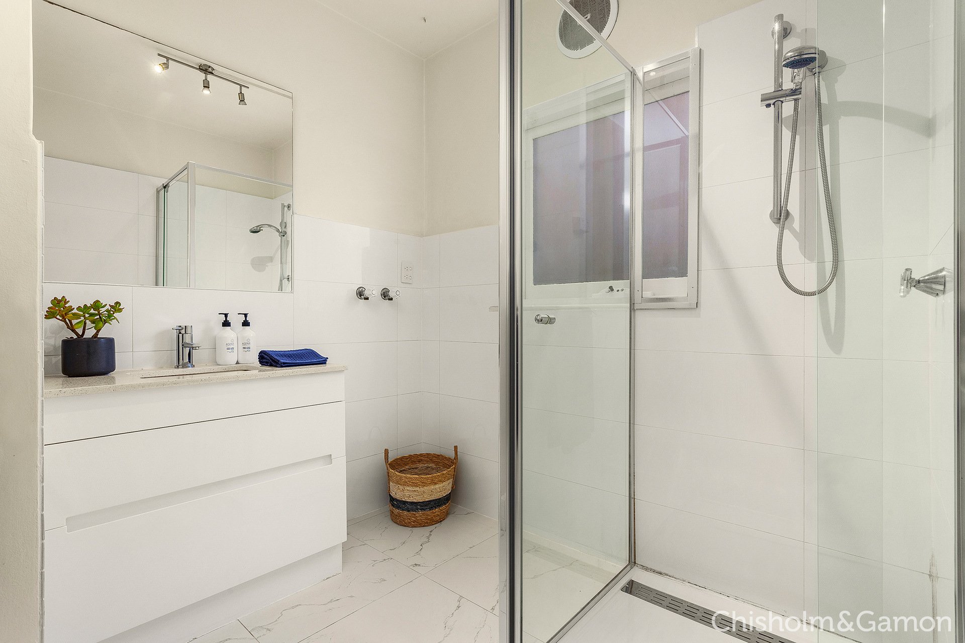 1/125 Glenhuntly Road, Elwood image 4