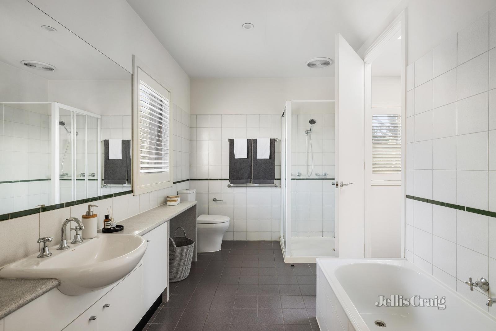 1/125 Walpole Street, Kew image 6