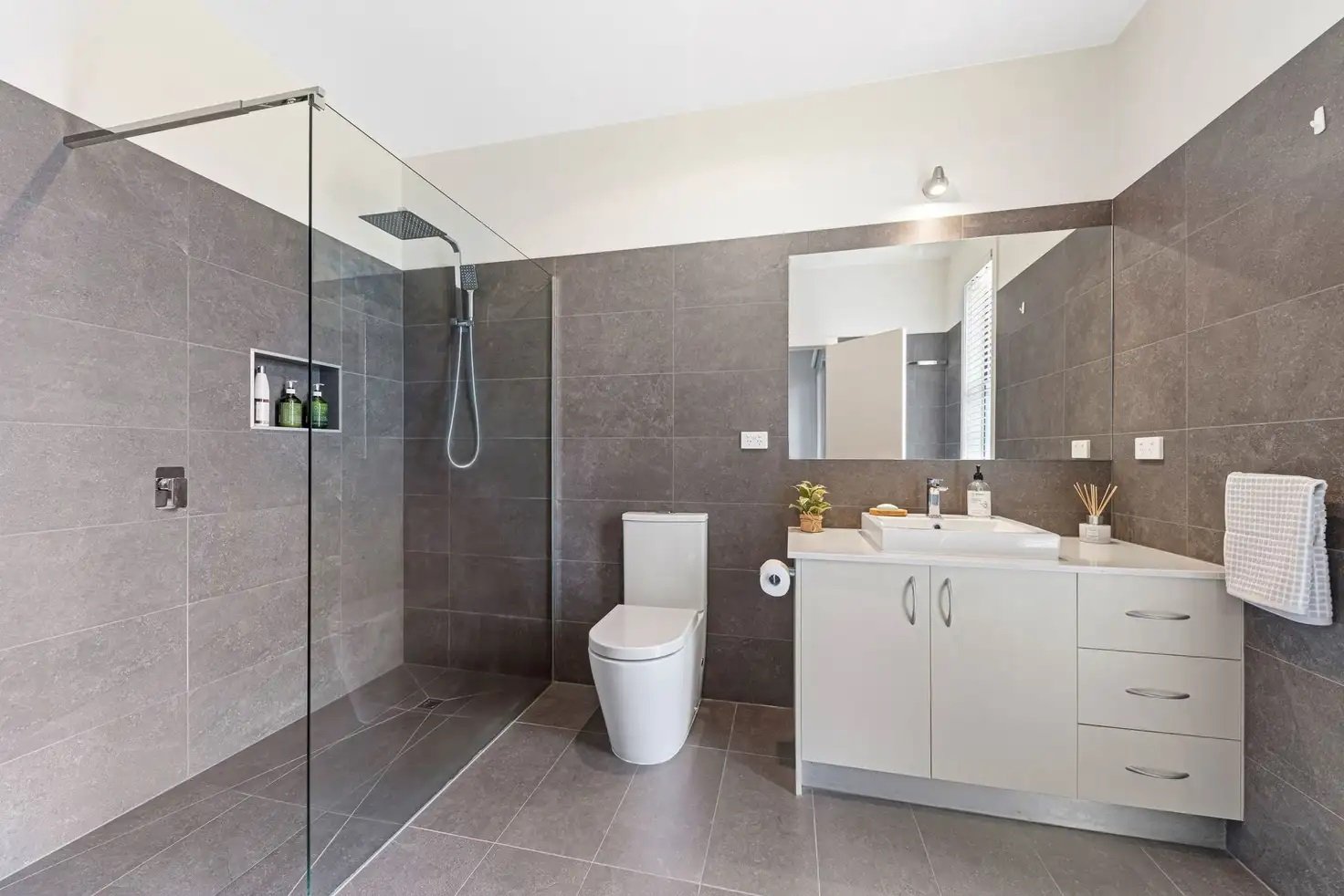 Property Gallery Thumbnail 5