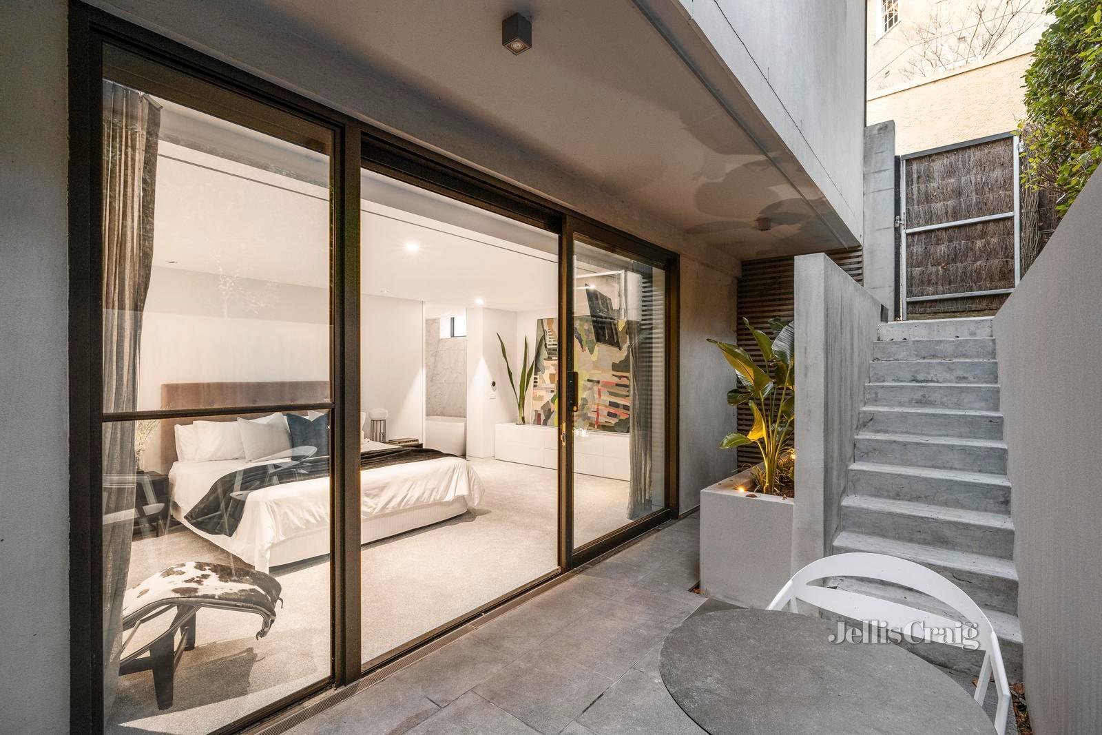 1/126 Walsh Street, South Yarra image 16