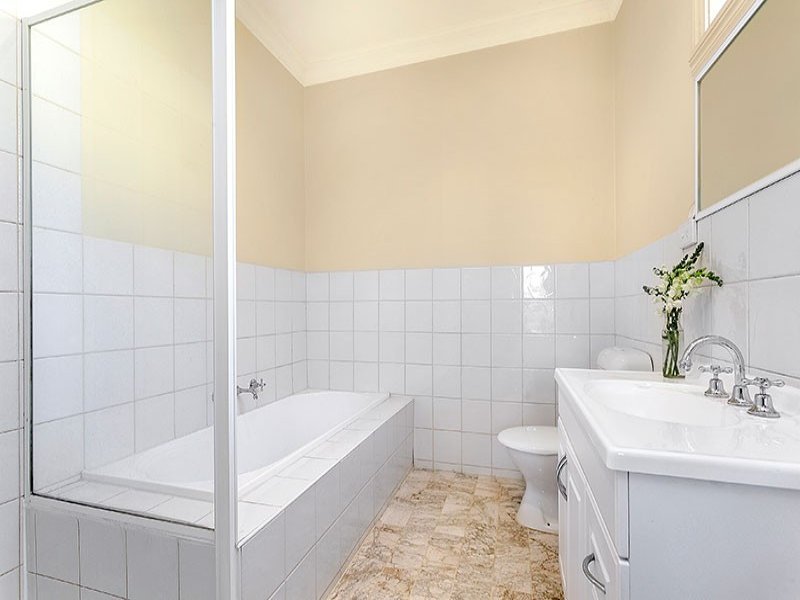 1/1267 Toorak Road, Camberwell image 7