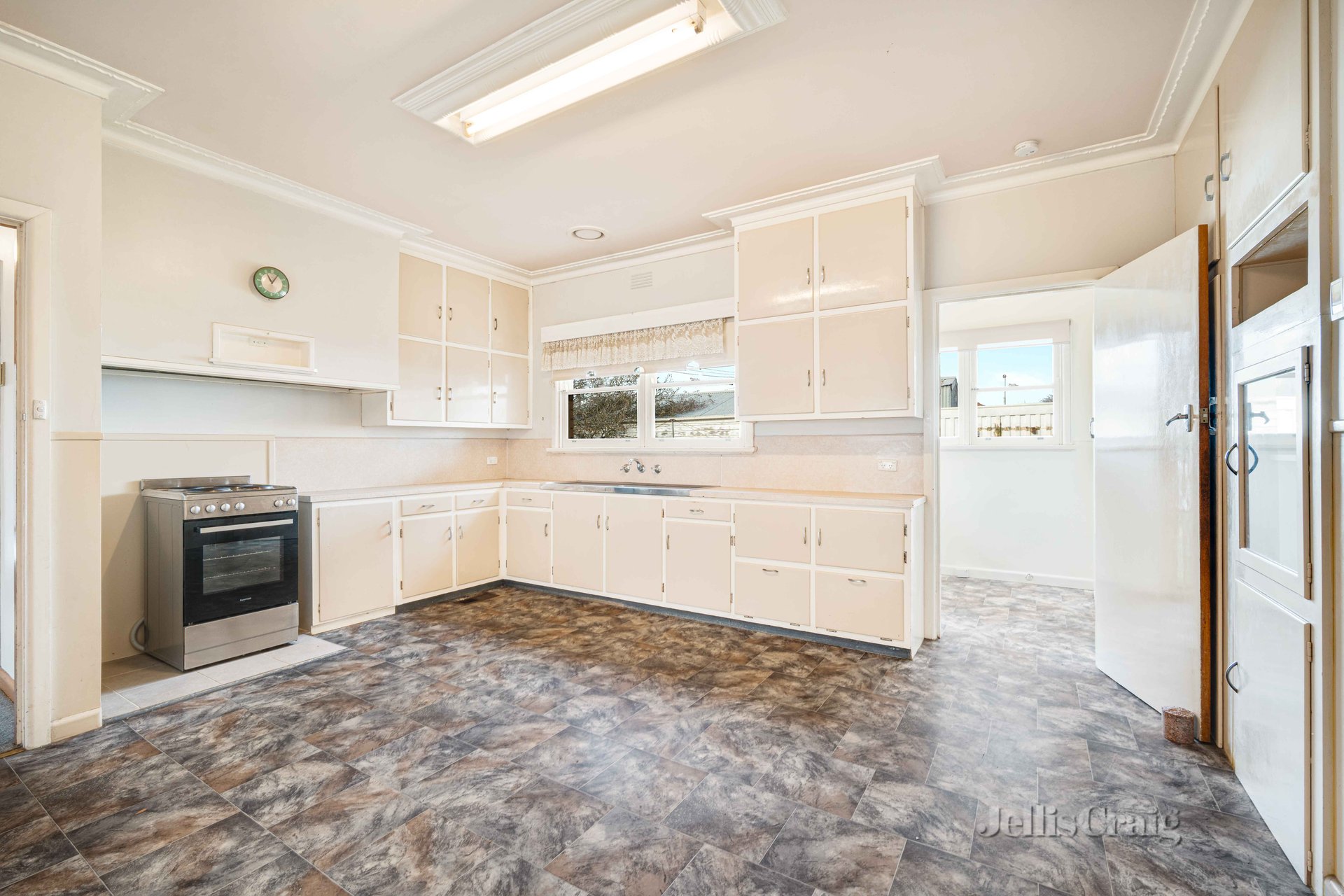1127 Eyre Street, Newington image 2