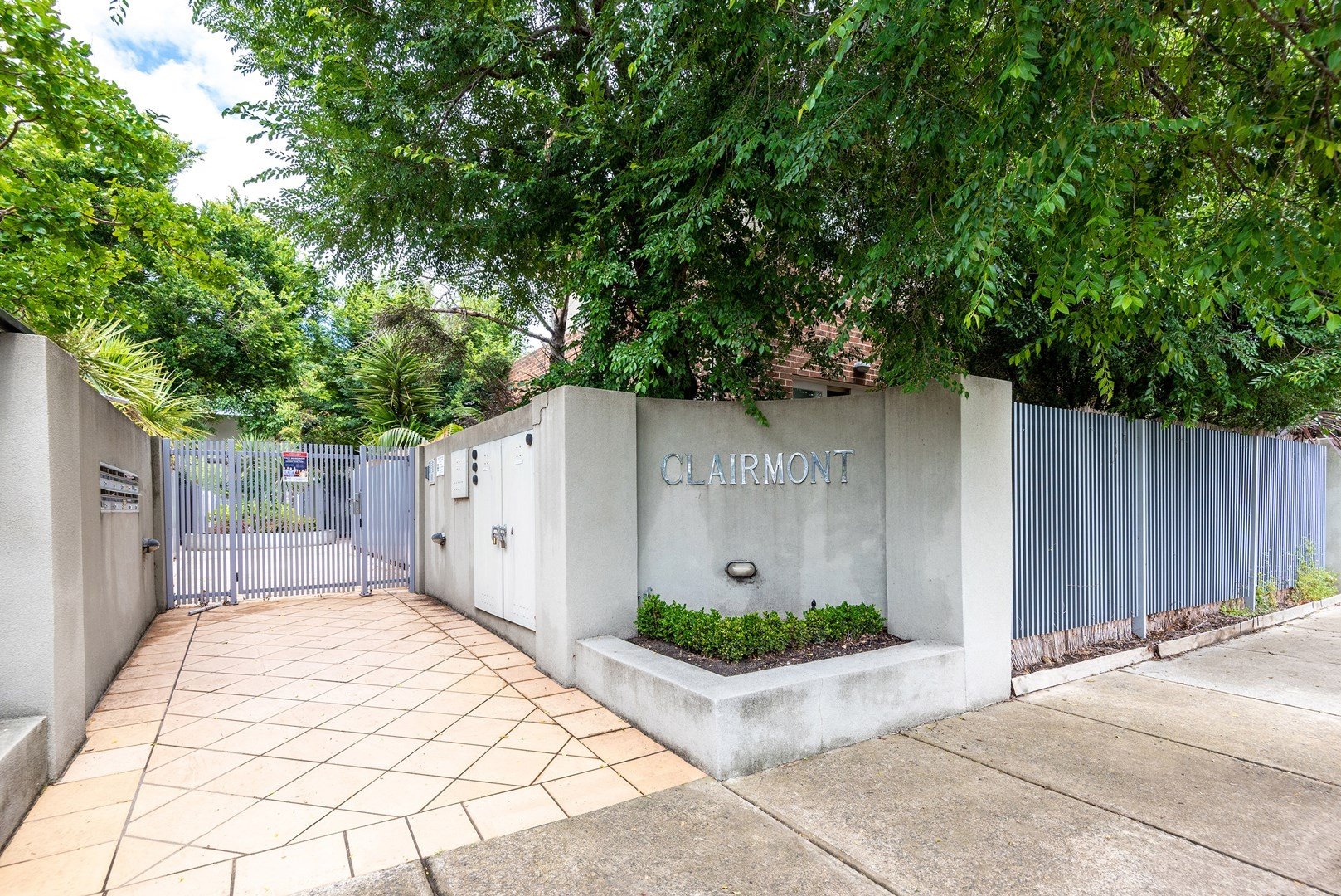 Property Gallery Thumbnail 19