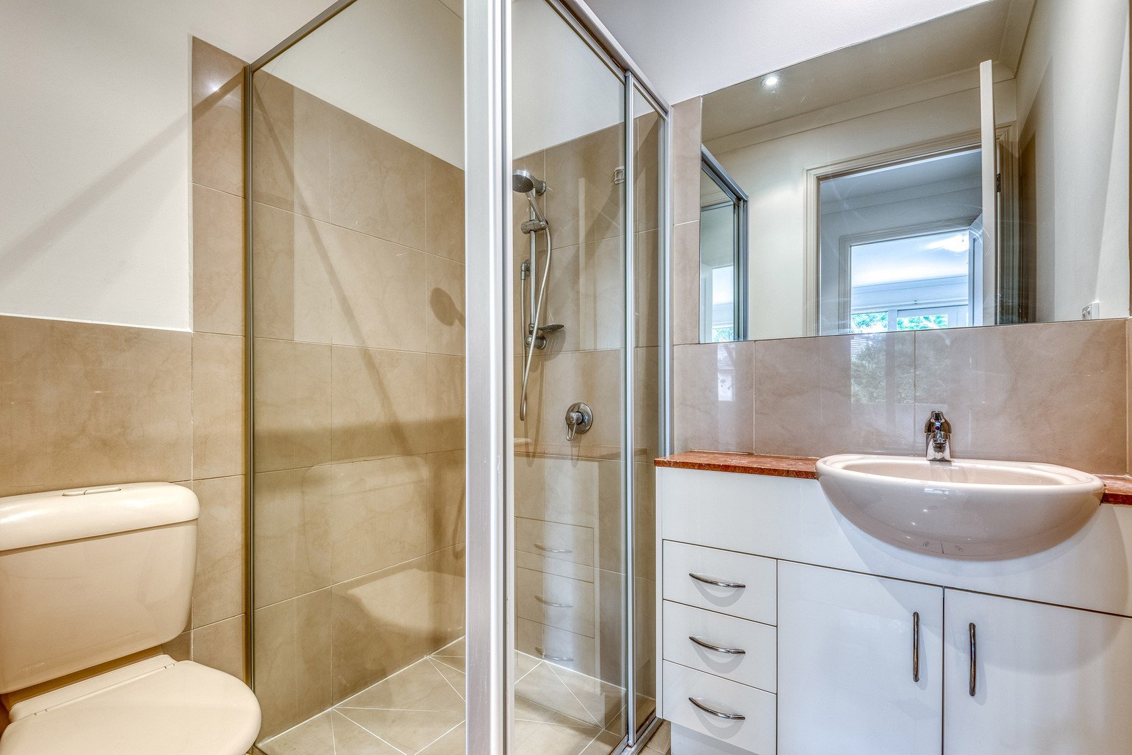 Property Gallery Thumbnail 11