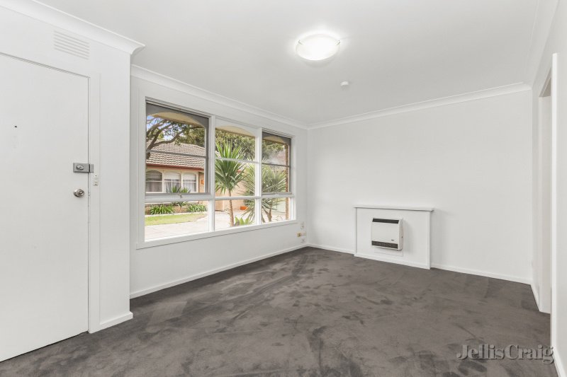 11/28 Coorigil Road, Carnegie image 3