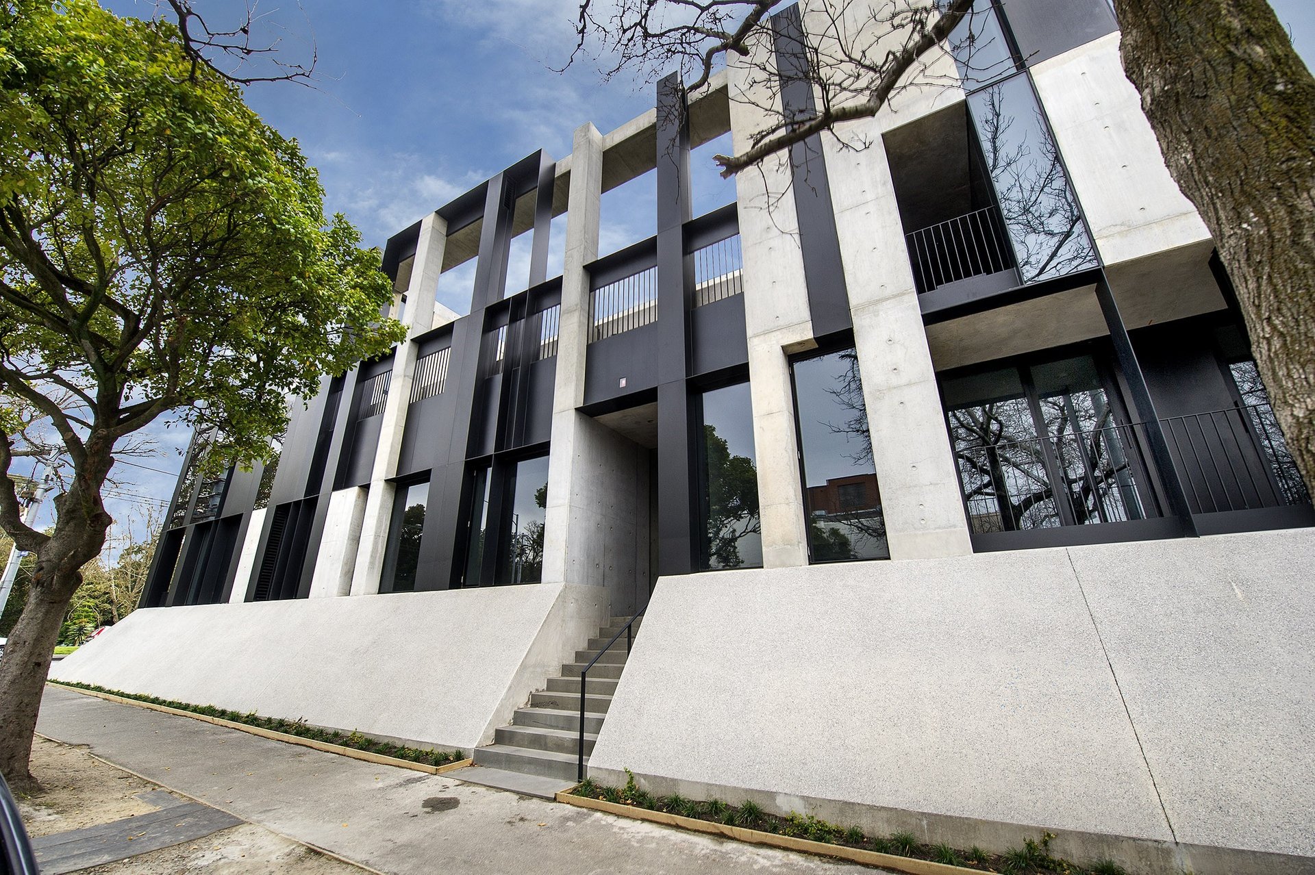 Property Gallery - Main Image