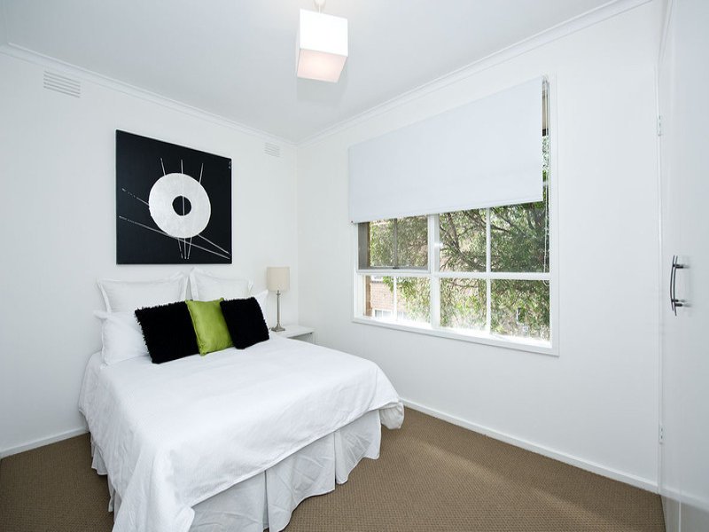 11 / 283 Williamstown Road YARRAVILLE