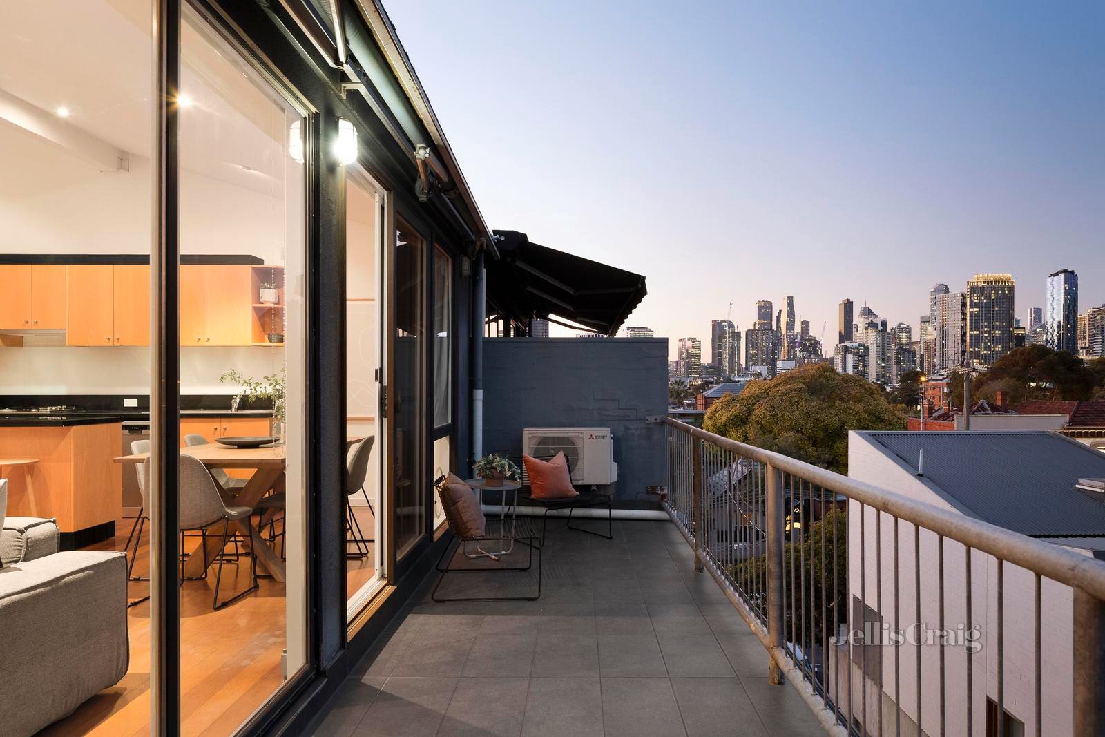 11/287 Bank Street, South Melbourne image 13