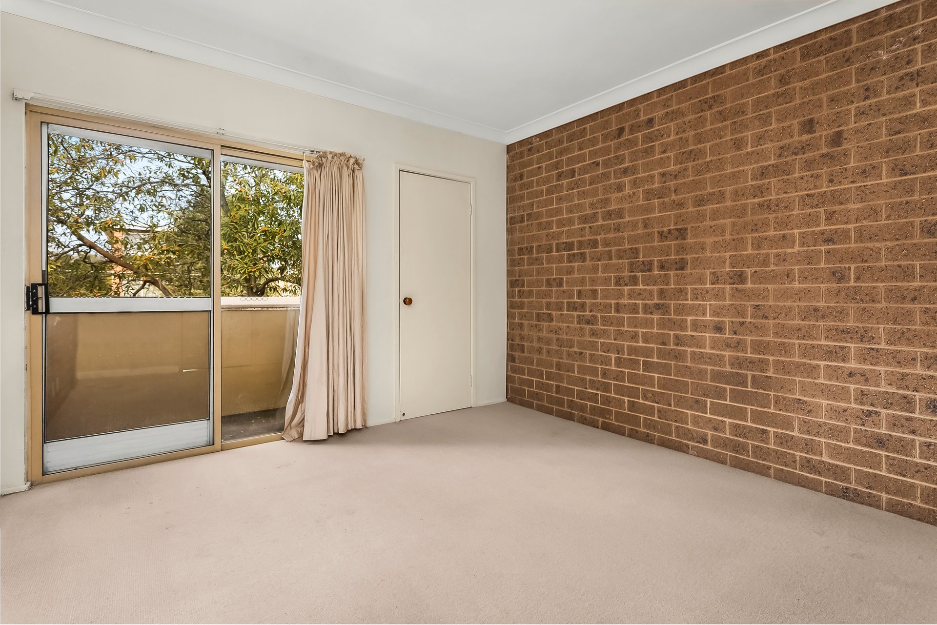 Property Gallery Thumbnail 5