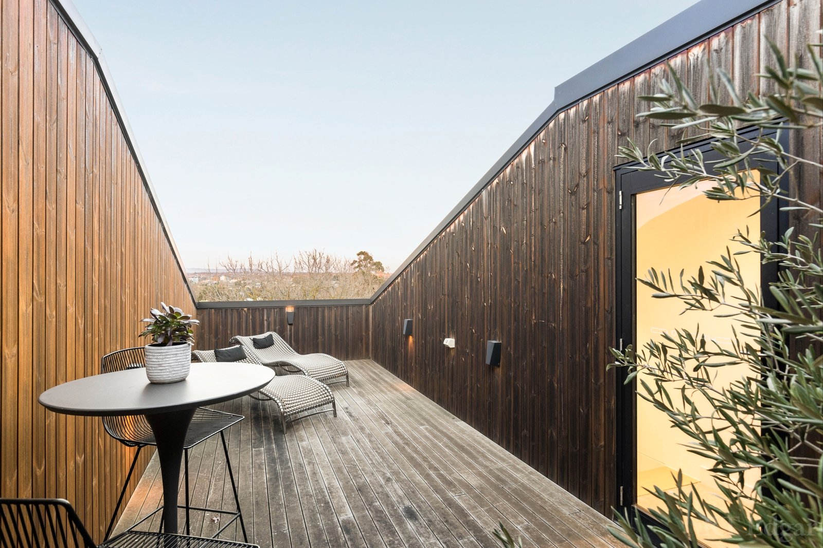 Property Gallery Thumbnail 12