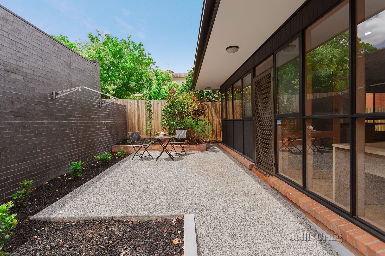 1/13 Banyule Road, Rosanna image 2