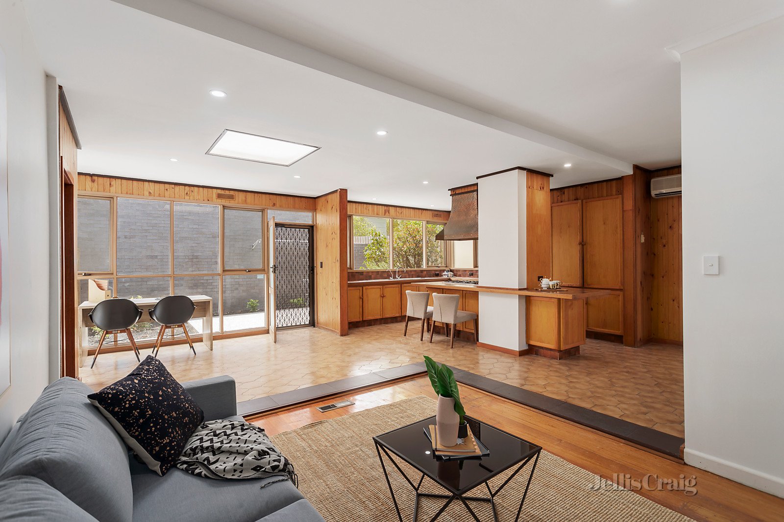 1/13 Banyule Road, Rosanna image 4