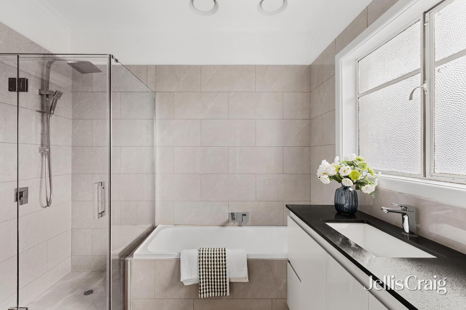 1/13 Banyule Road, Rosanna image 8