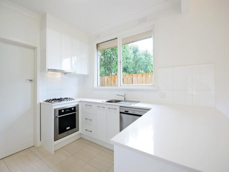 1 / 13 Barkly Street Brighton