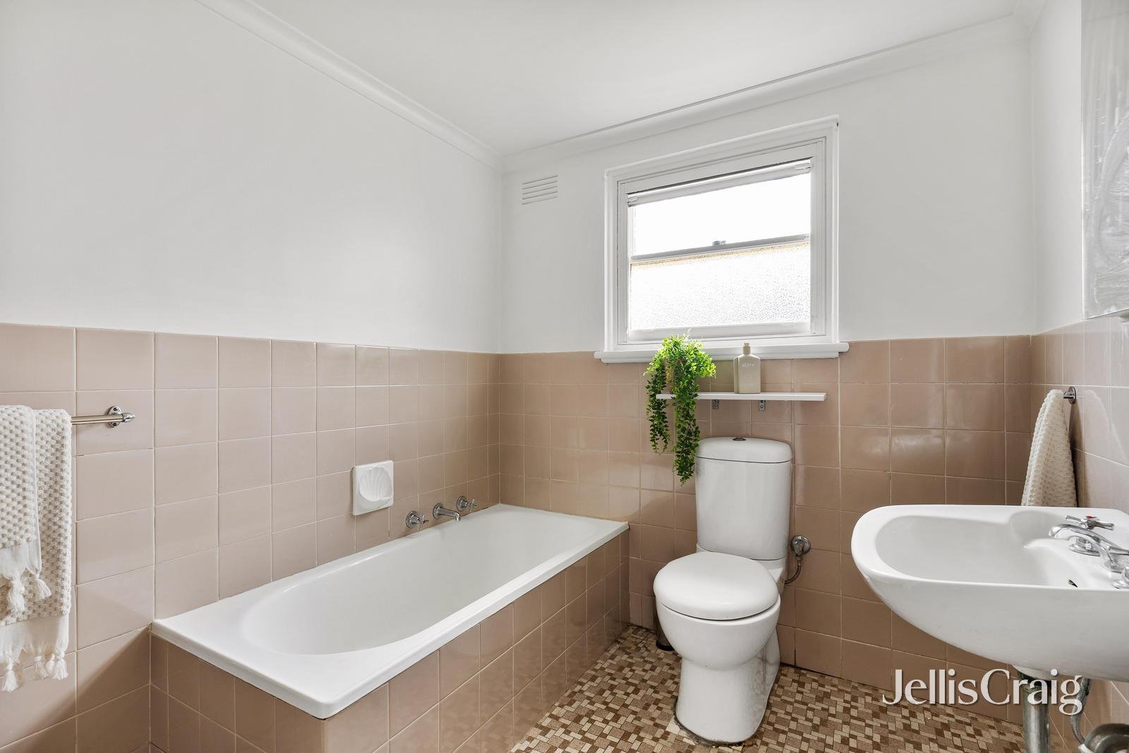 11/3 Boston Road, Balwyn image 7