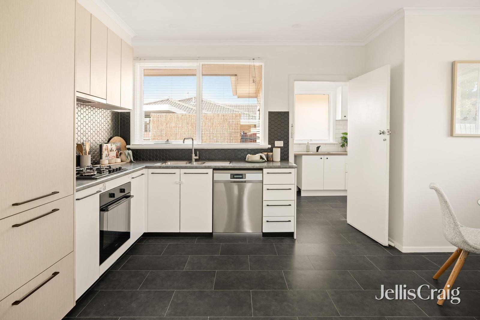 1/13 Bridges Avenue, Edithvale image 5