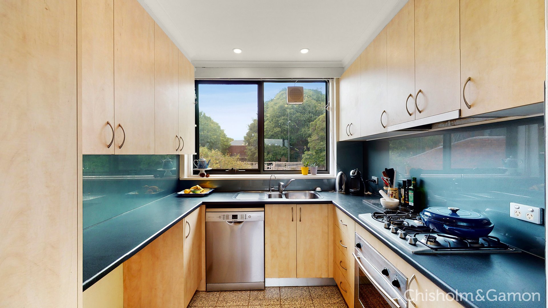 11/3 Browning Street, Elwood image 2