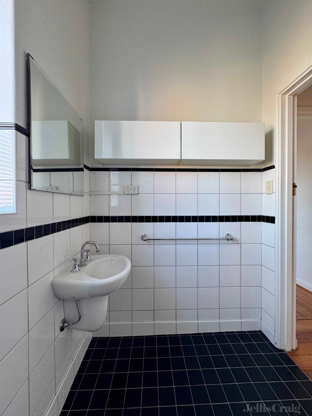 1/13 Burchett Street, Brunswick image 5