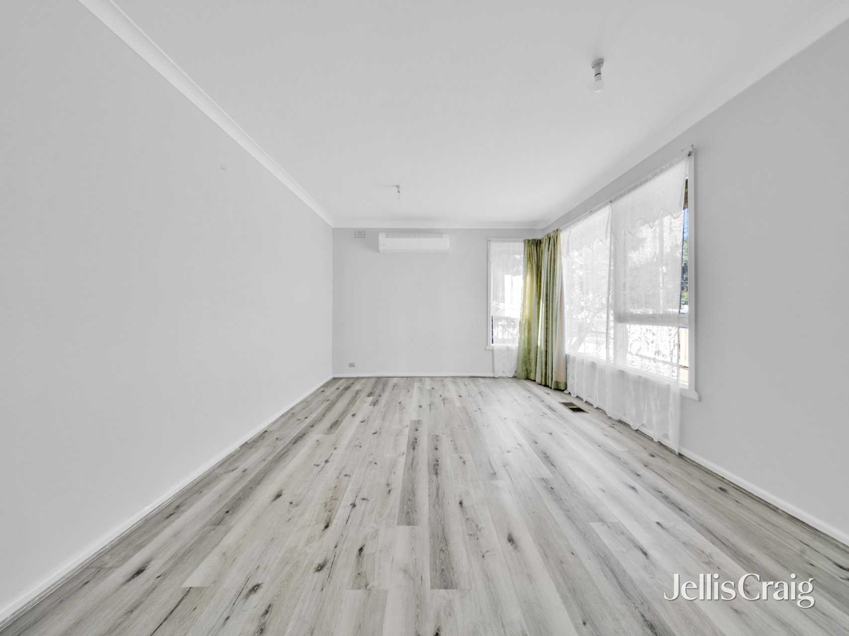 113 Coleman Parade, Glen Waverley image 4