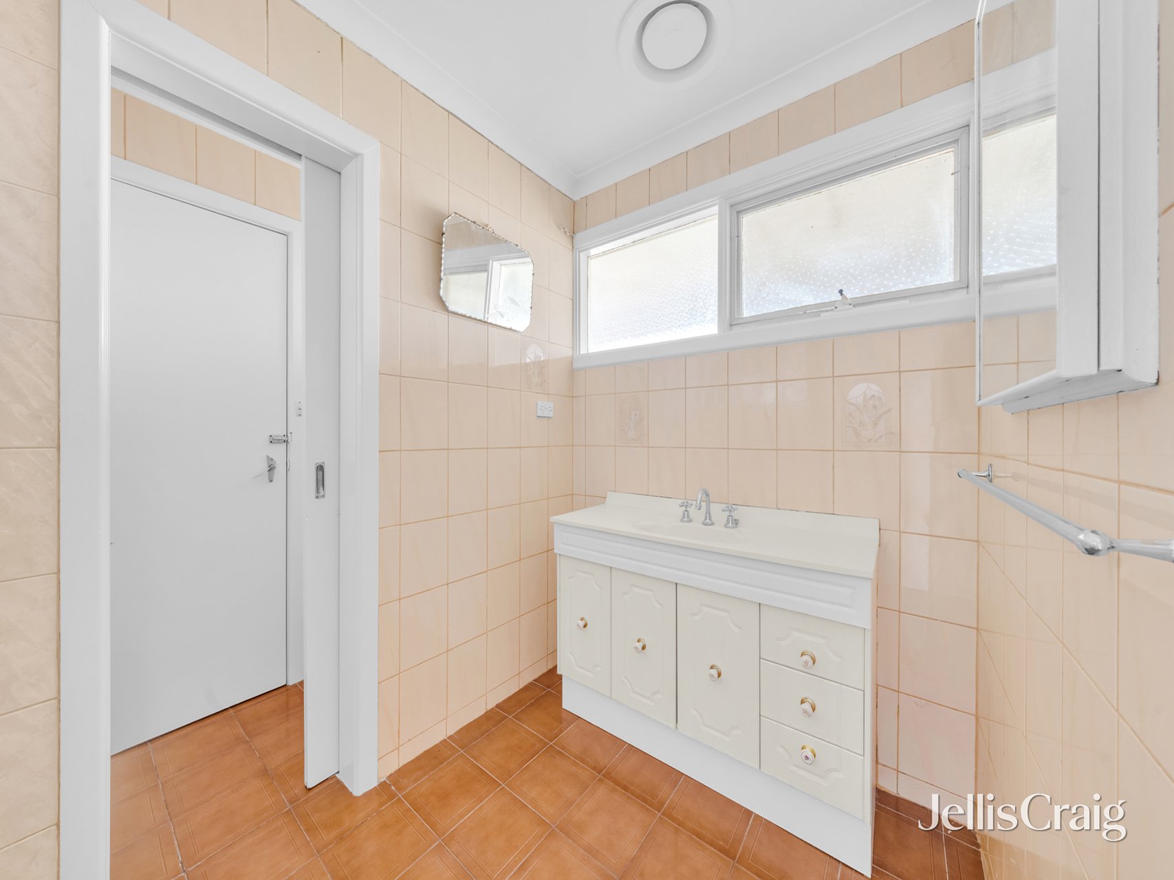113 Coleman Parade, Glen Waverley image 8