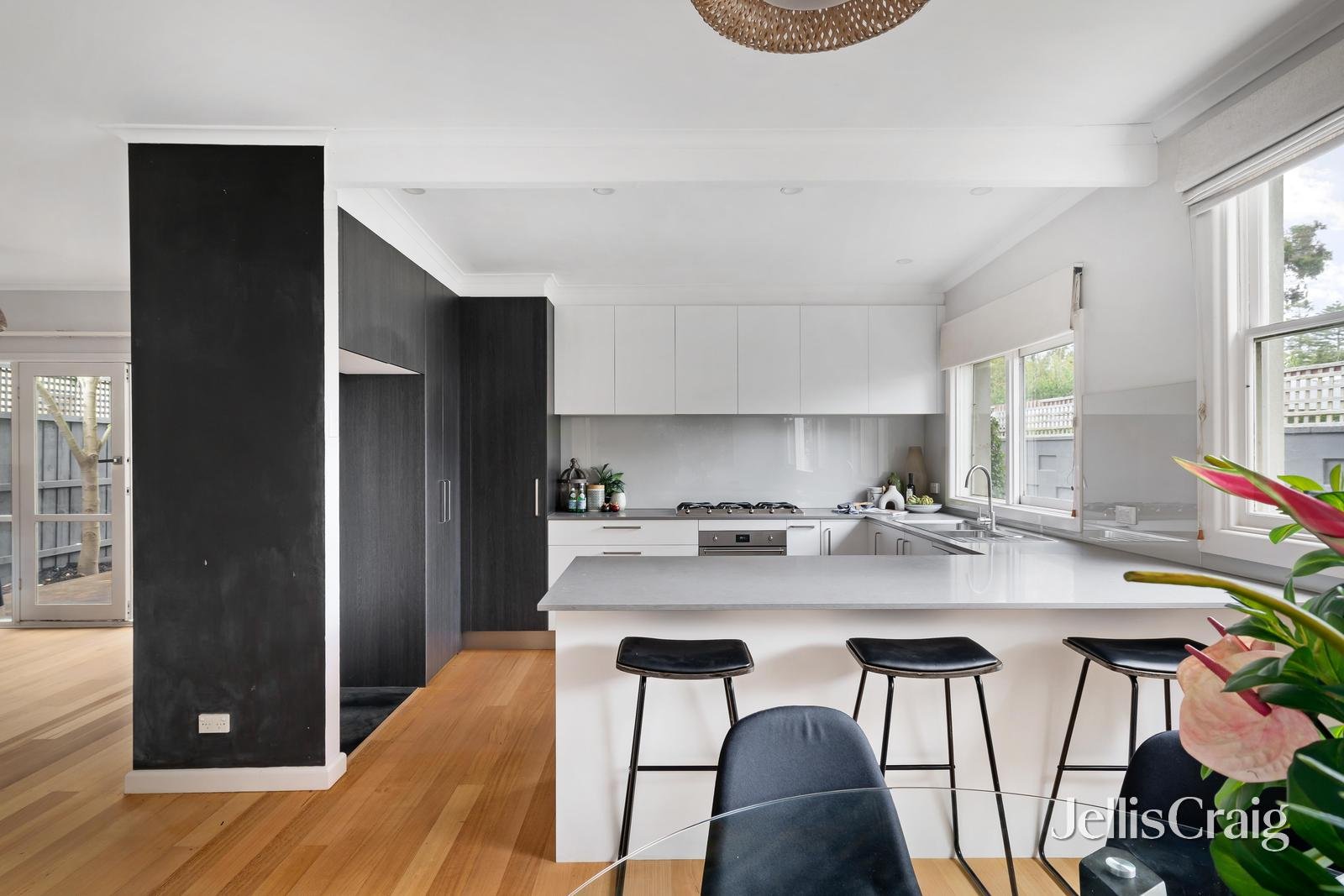 1/13 Ermington Place, Kew image 4