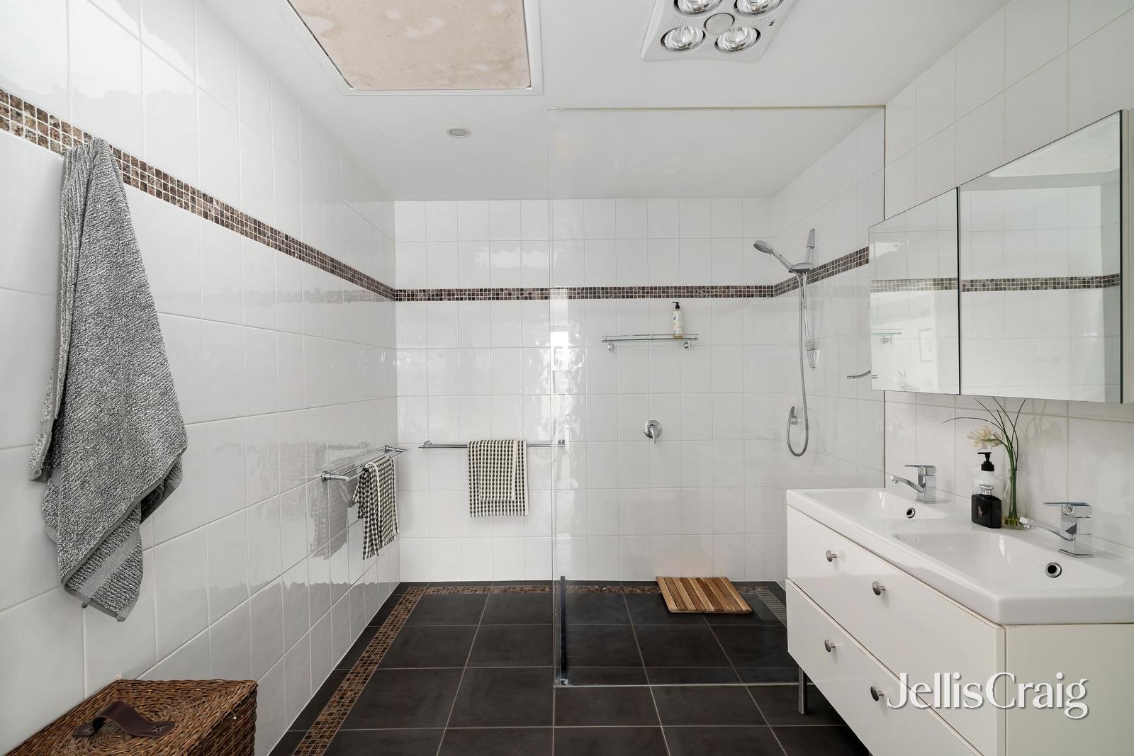 1/13 Ermington Place, Kew image 9