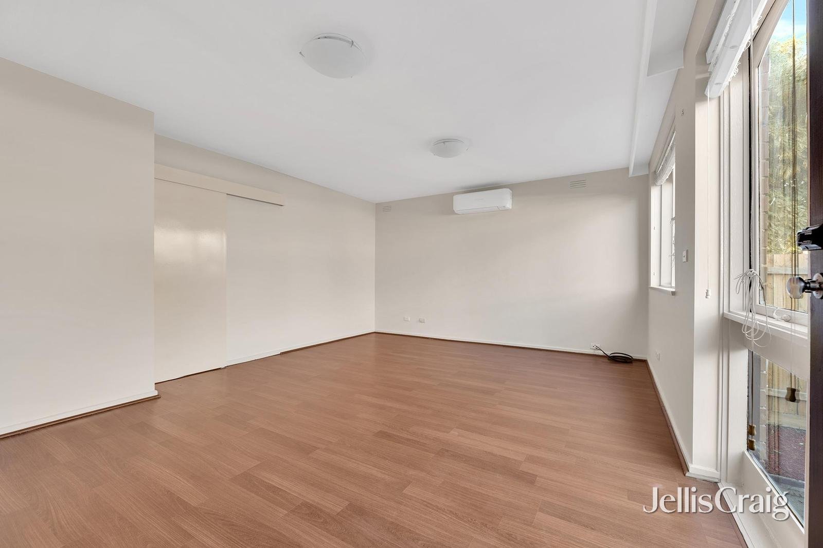 1/13 Firth Street, Doncaster image 4