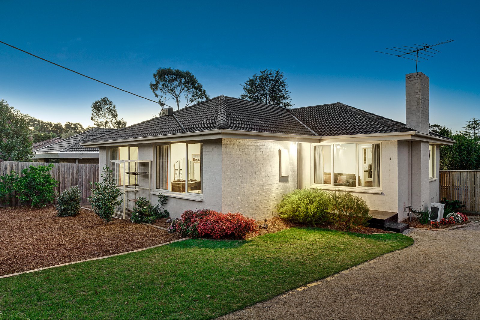 1/13 Hakea Street, Templestowe image 1