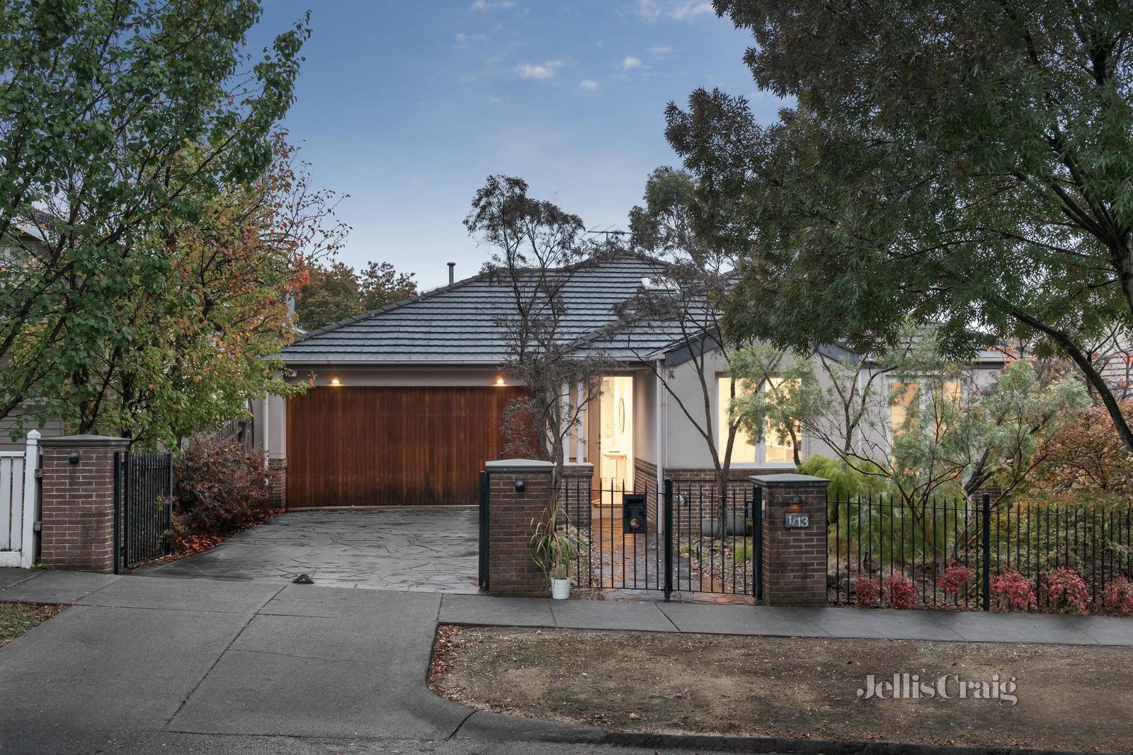 1/13 Halley Avenue, Camberwell image 1