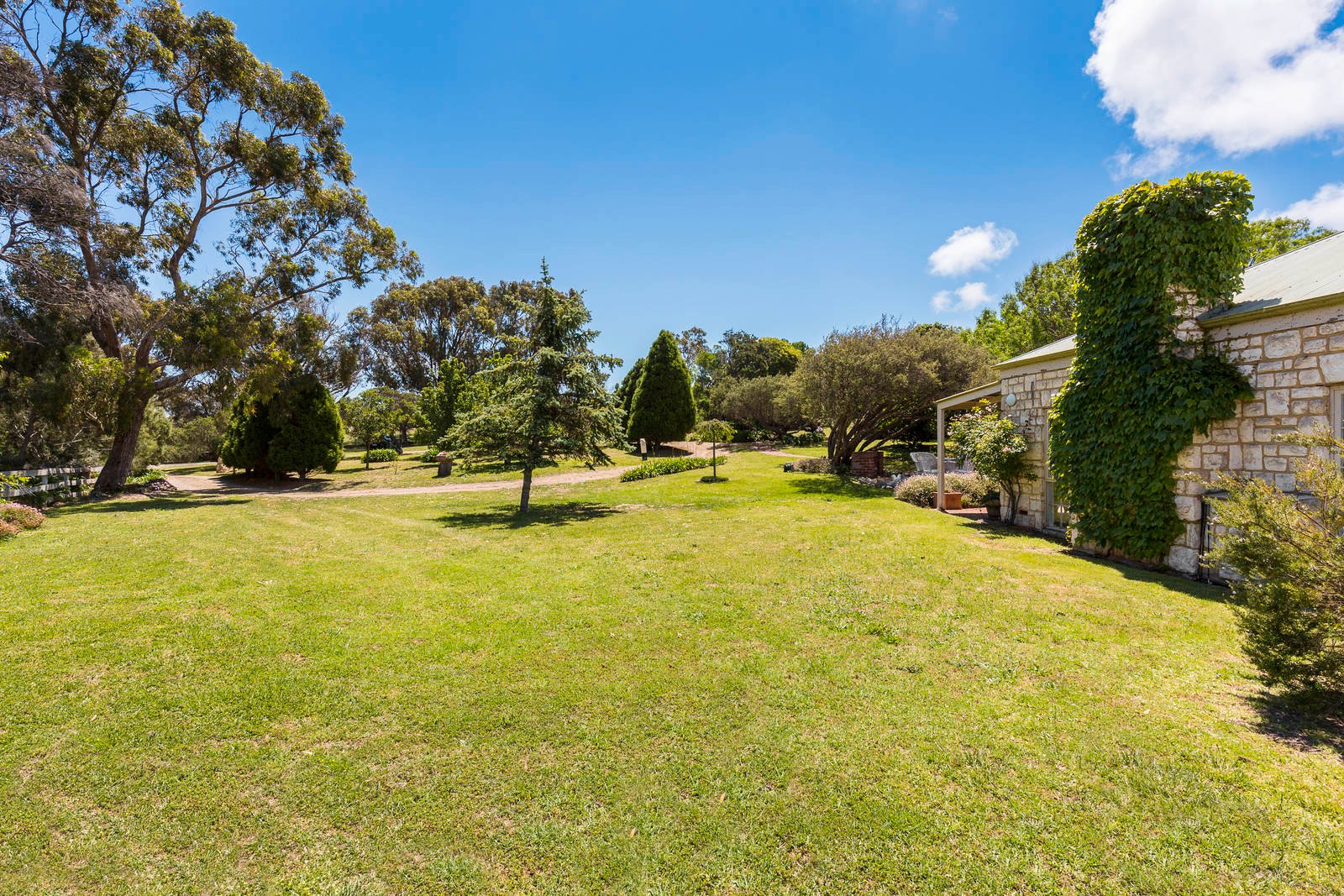 Property Gallery Thumbnail 2
