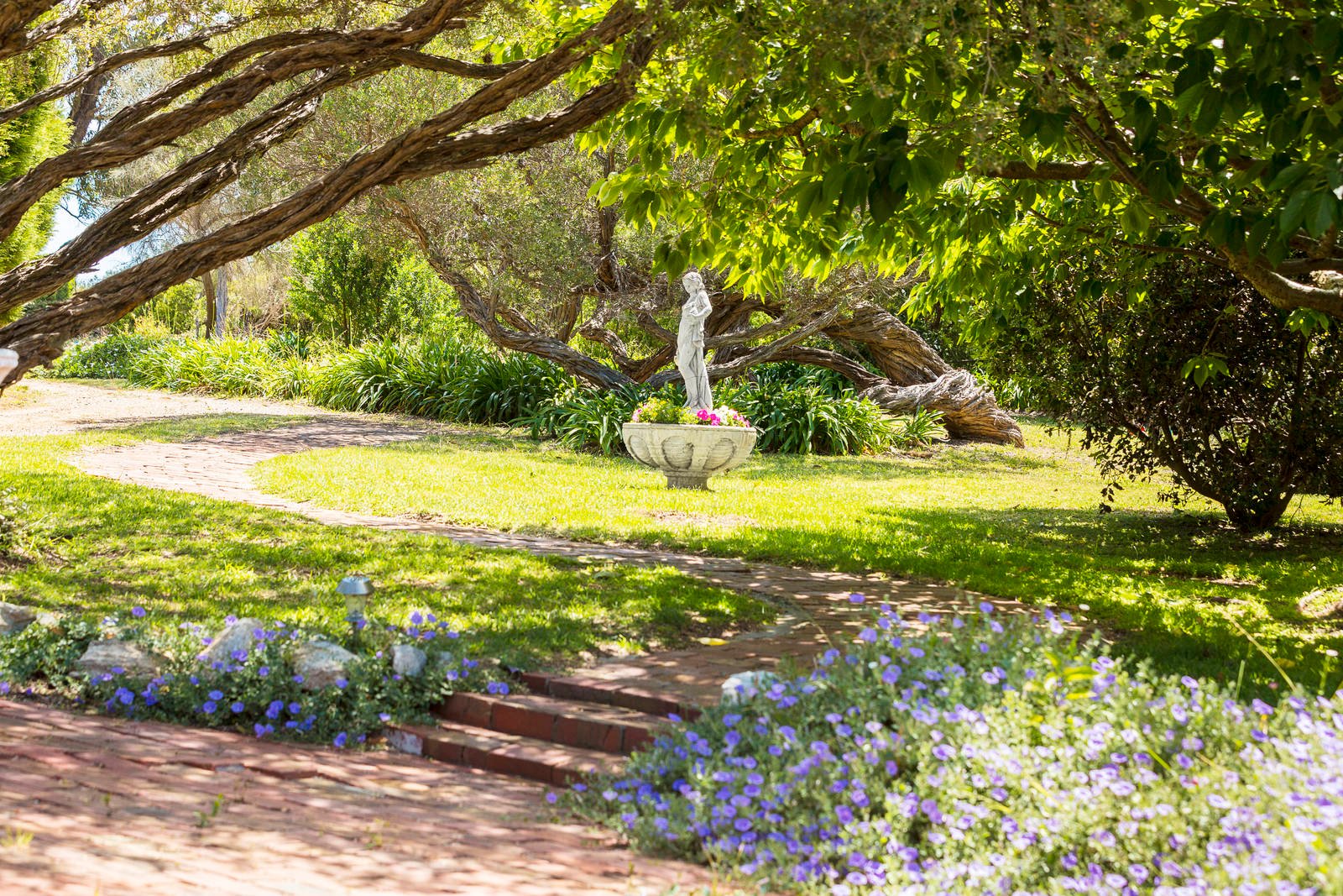 Property Gallery Thumbnail 3