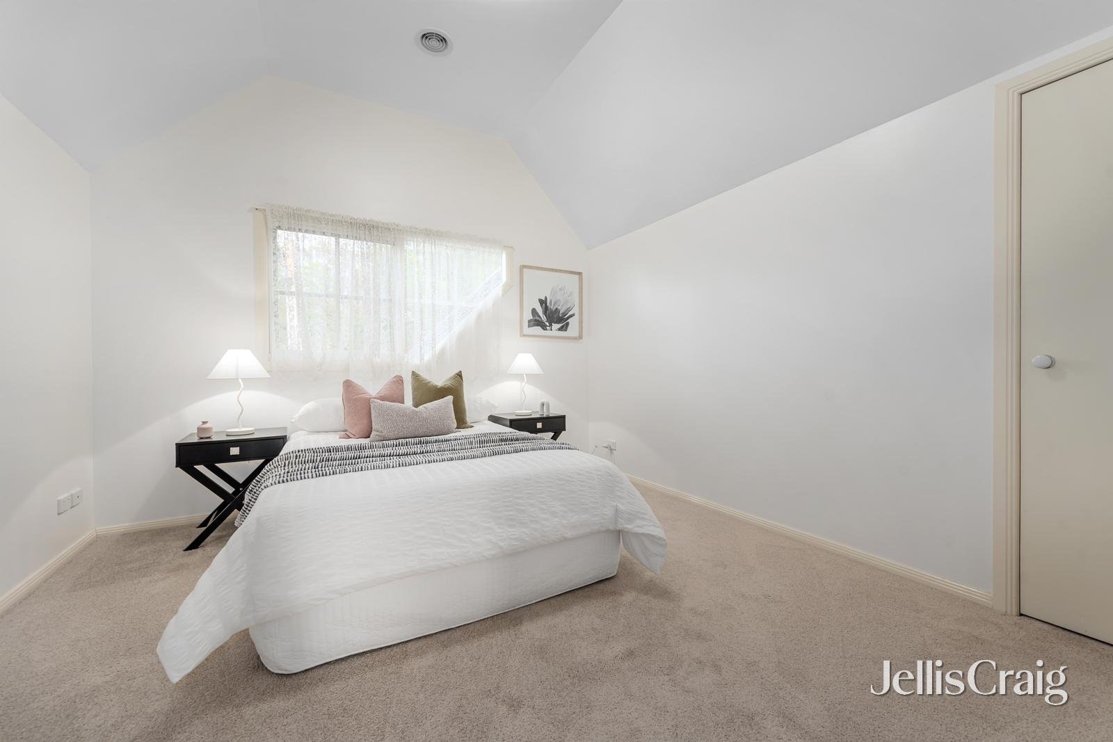 1/13 Herbert Street, Mount Waverley image 7