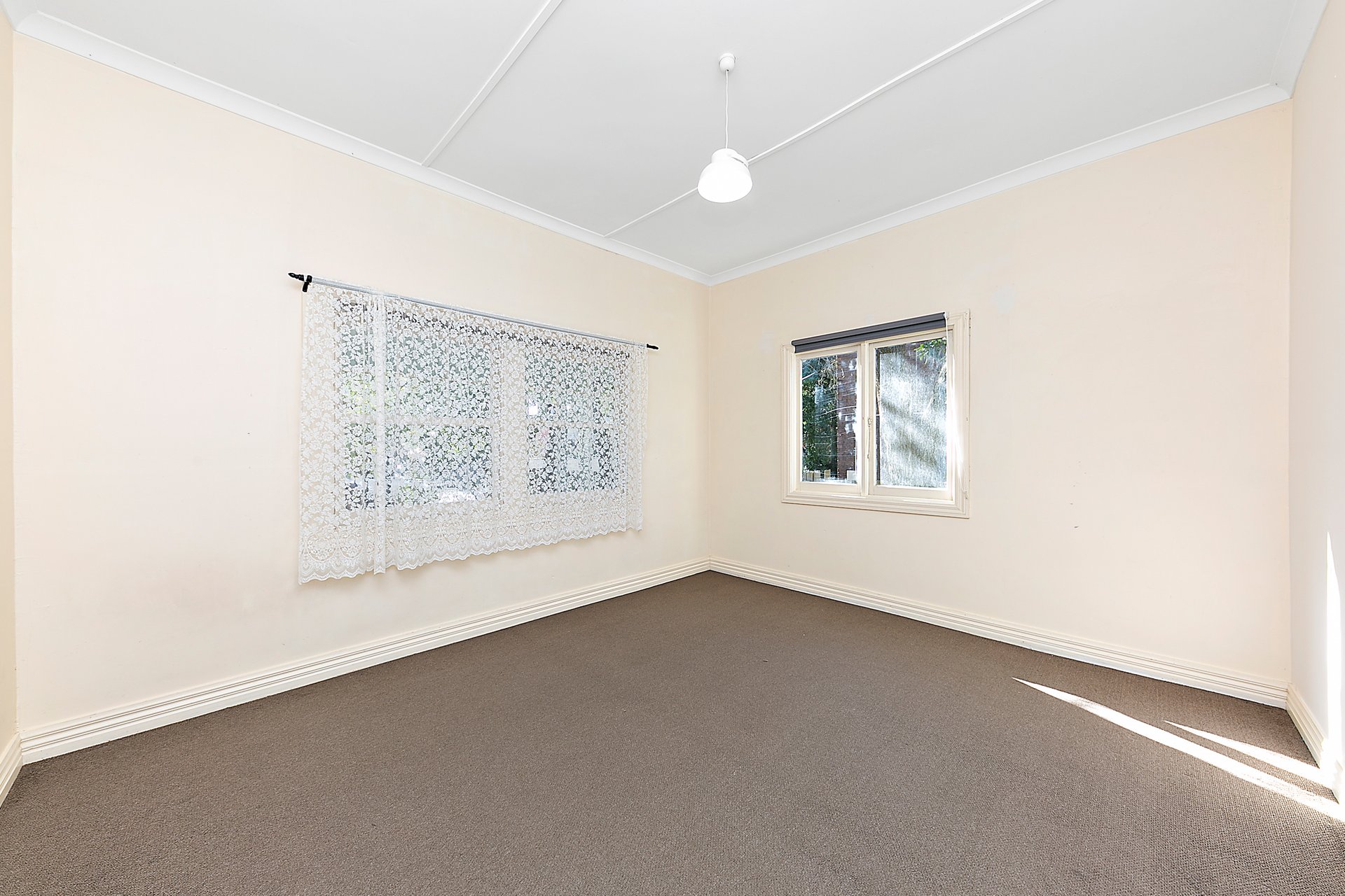 1/13 Kent Road, Box Hill image 4