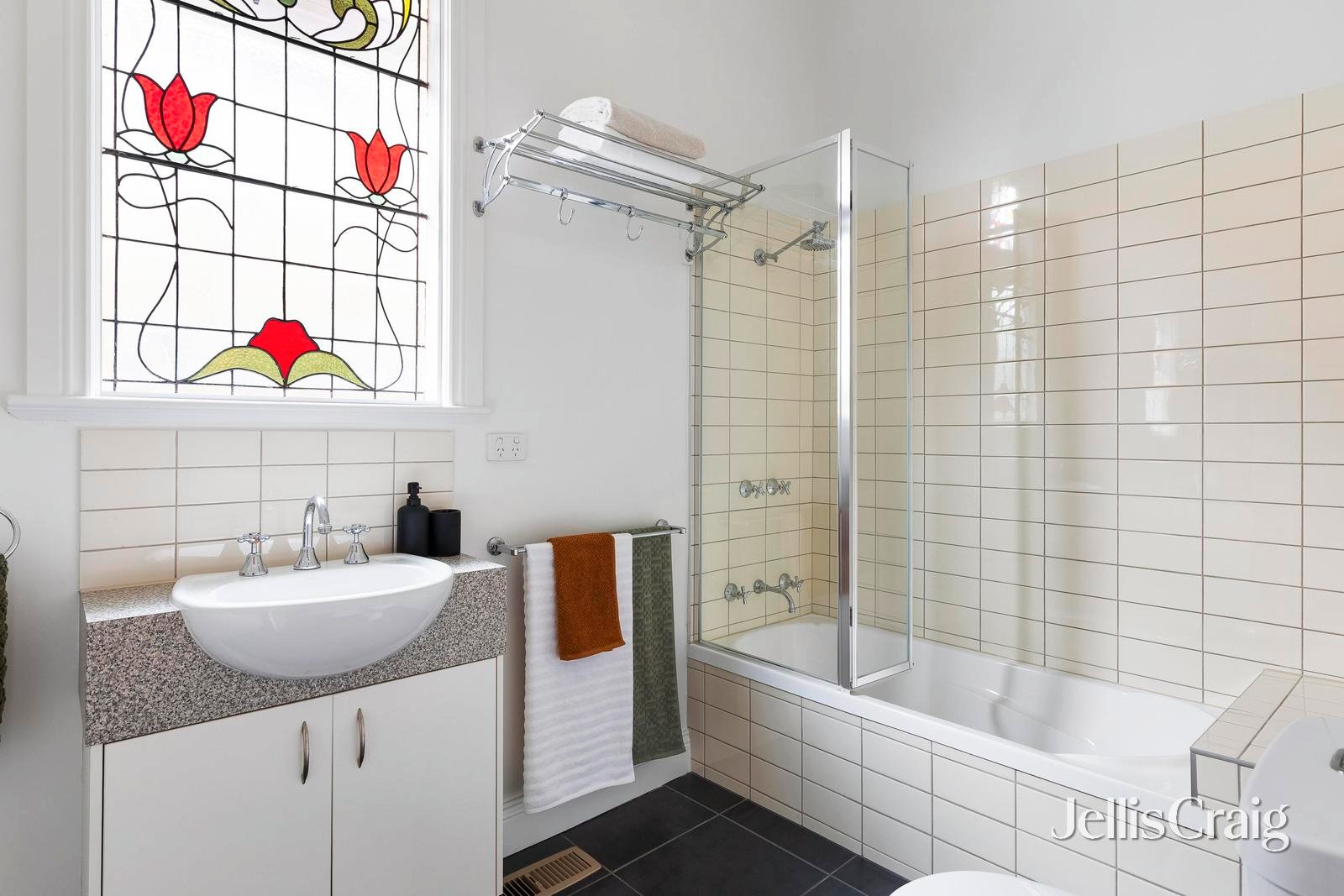 113 Keon Street, Thornbury image 3
