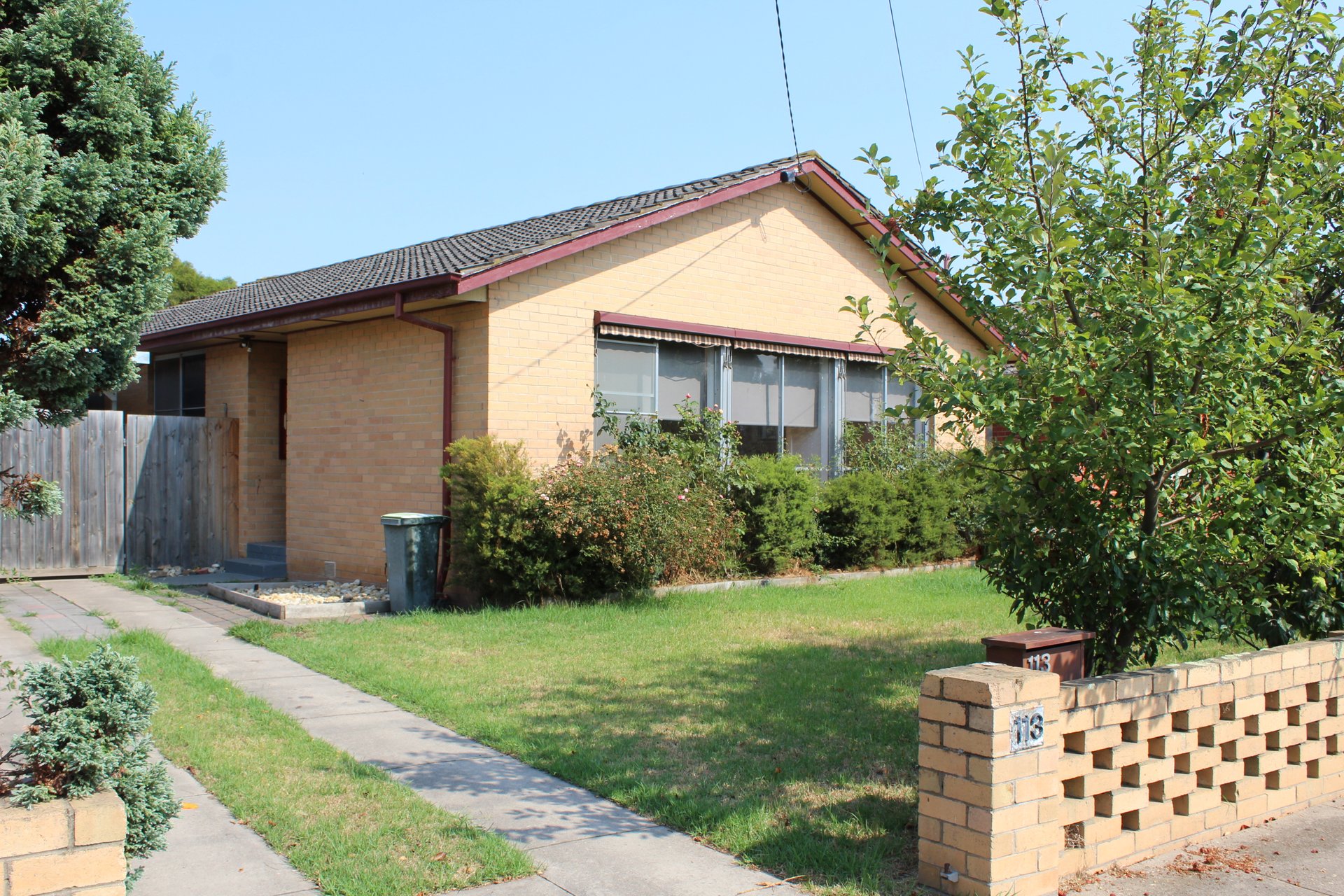 113 Patten Street Sale - Image 1