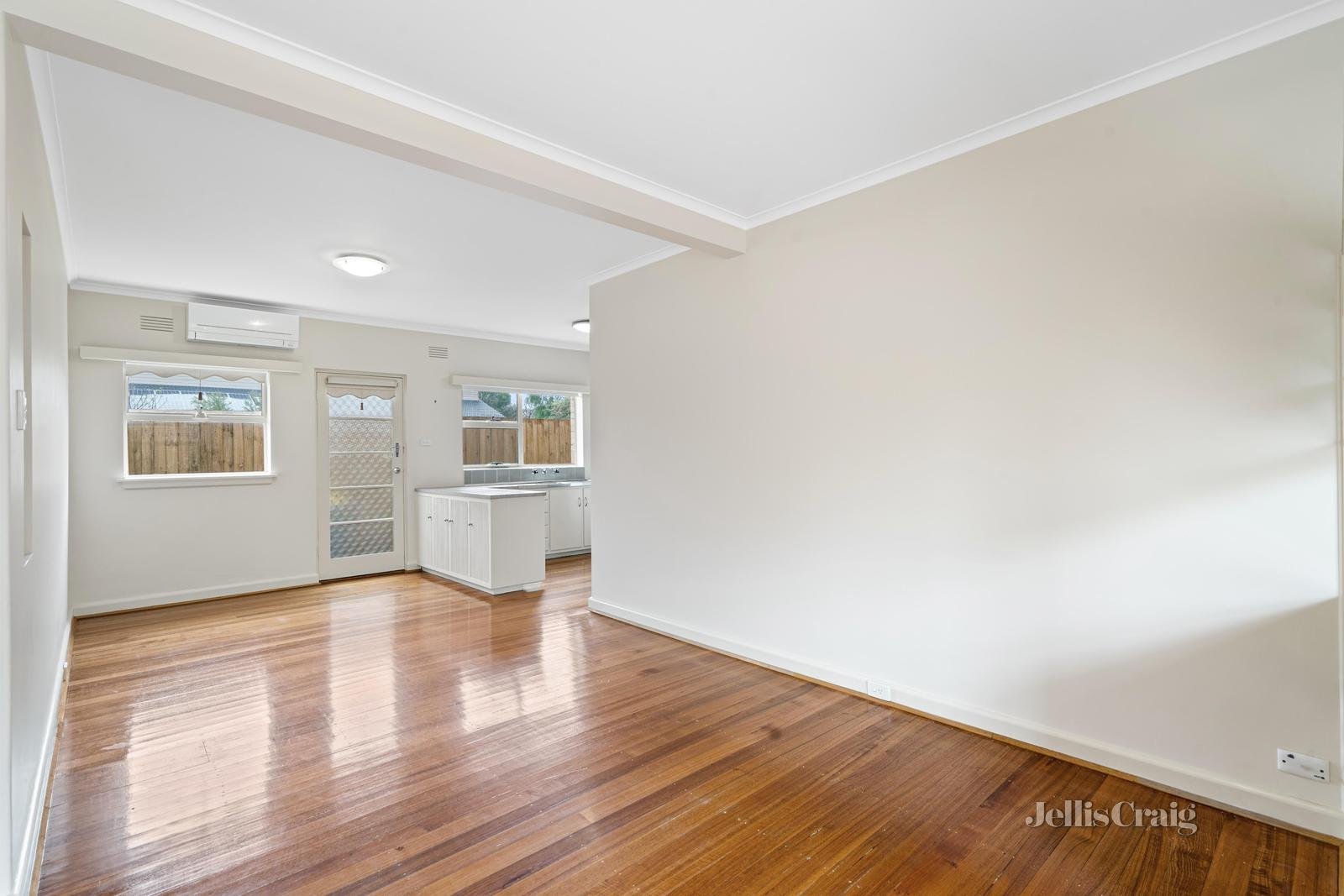 1/13 Scheele Street, Surrey Hills image 3