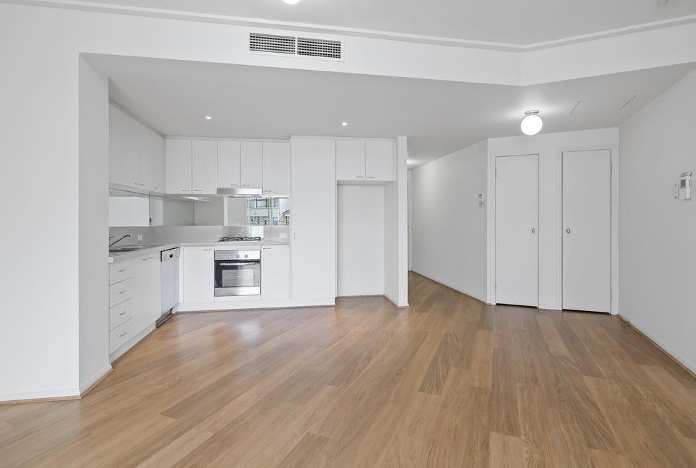 11/3 Seisman Street, Port Melbourne image 2