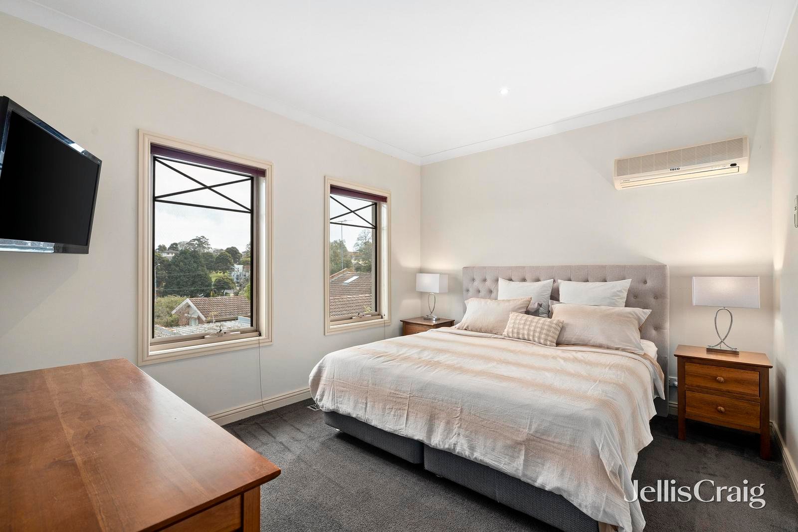 1/13 St Clems Road, Doncaster East image 5