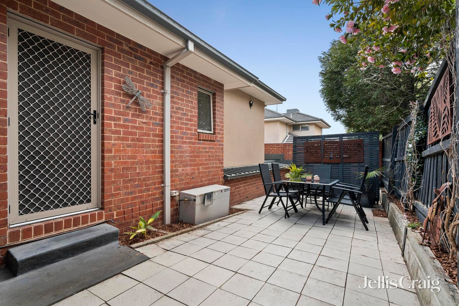 1/13 St Clems Road, Doncaster East image 9
