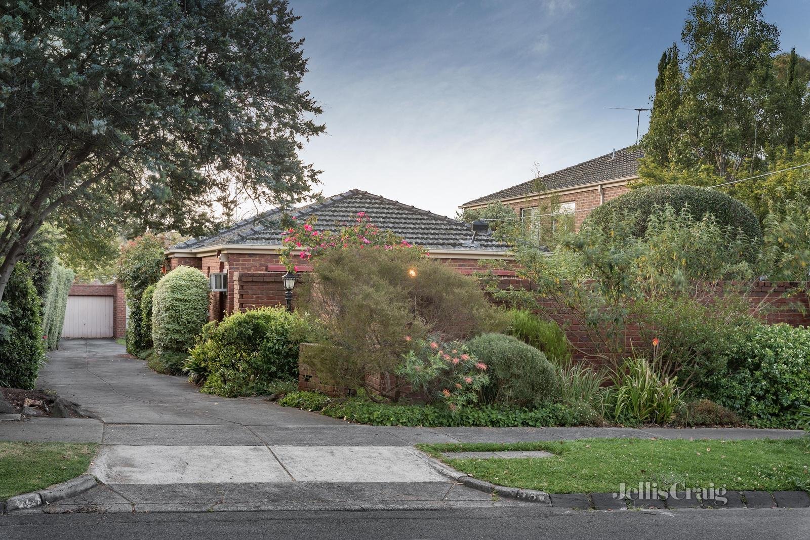 1/13 Terry Street, Deepdene image 2