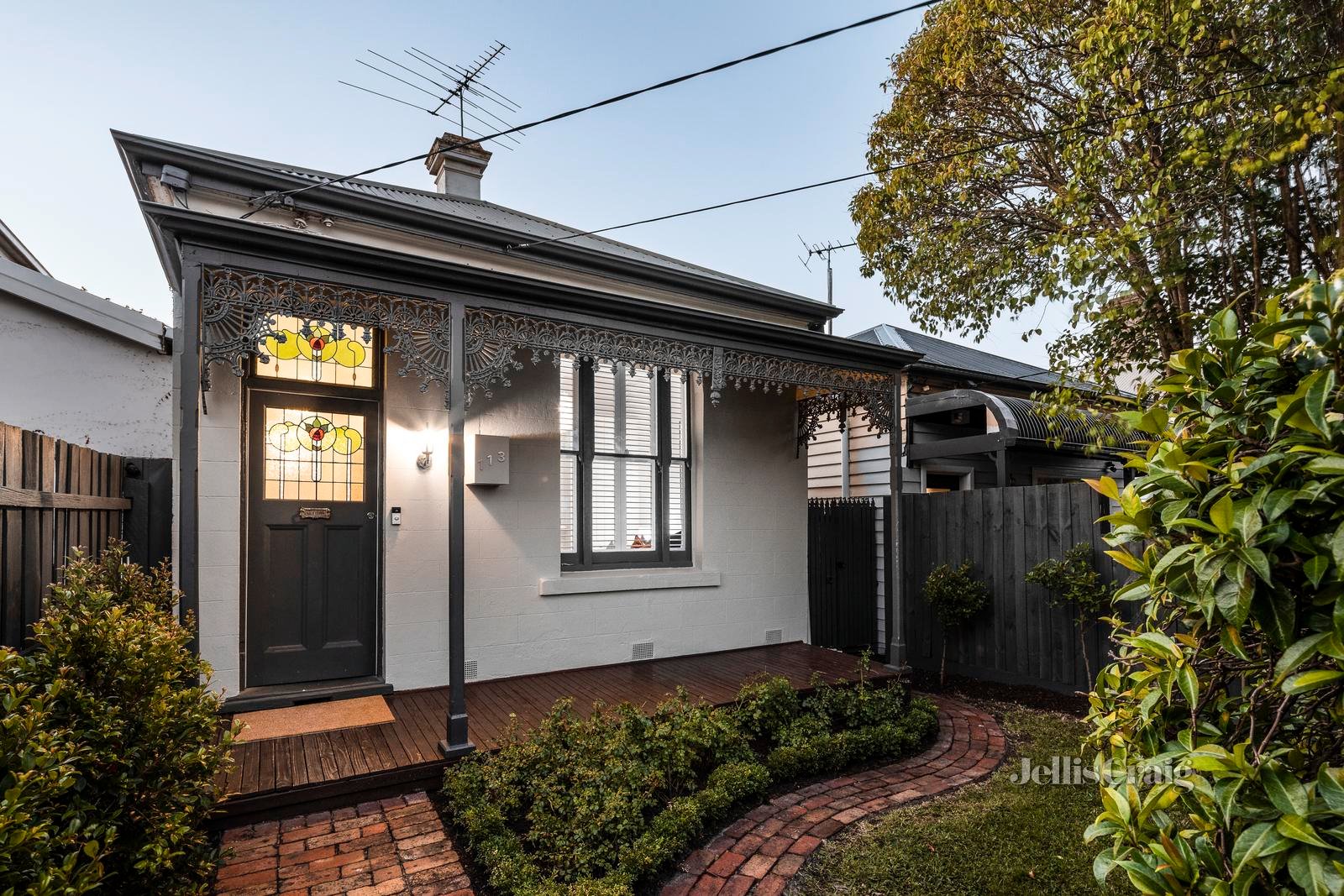 113 Tooronga Road, Glen Iris image 1